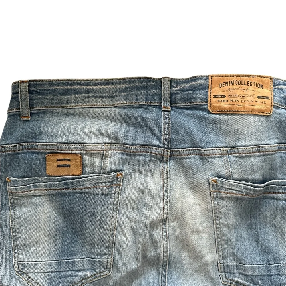 Zara Man Distressed Denim Jeans Size 34 Light Wash Slim Fit